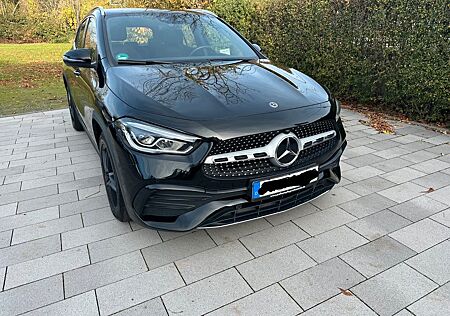 Mercedes-Benz GLA 200 d DCT -