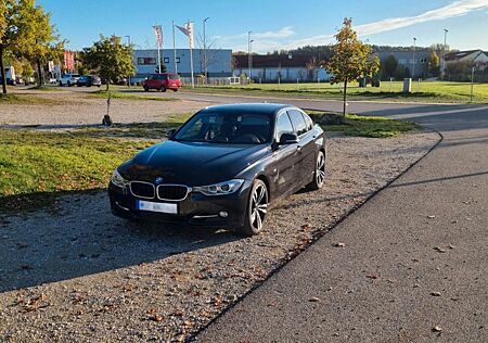 BMW 320i xDrive Sport Line