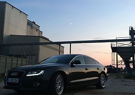 Audi A5 2.0 TDI (DPF) quattro Sportback