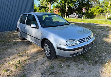 VW Golf Volkswagen 1.4 - TÜV neu