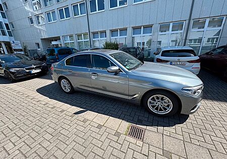 BMW 530e iPerformance - Top gepflegt