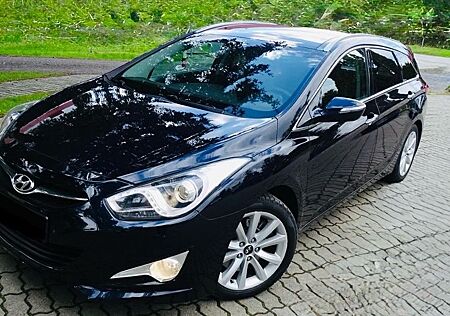 Hyundai i40 cw 1.7 CRDi Premium 100kW Automatik Premium
