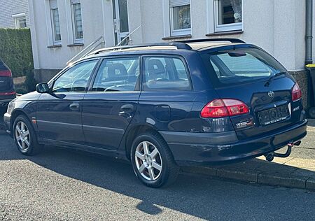 Toyota Avensis 1.6 - Technik Top-