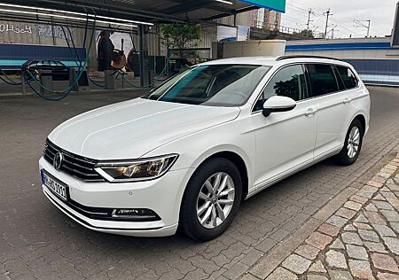 VW Passat Variant Volkswagen 2.0 TDI SCR Comfortline Varia...