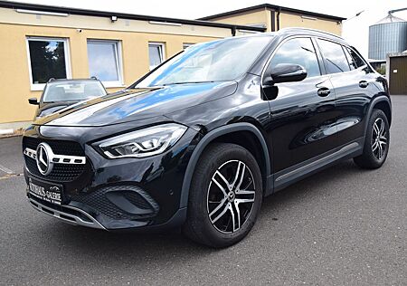 Mercedes-Benz GLA 180 GLA 180d*LEDER*LED*KAMERA*AHK