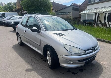 Peugeot 206 1.1 Filou 60 - KEIN TÜV
