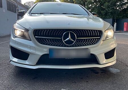 Mercedes-Benz CLA 220 CDI DCT AMG Line AMG Line
