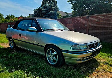 Opel Astra 1.6 Cabrio Ambiente