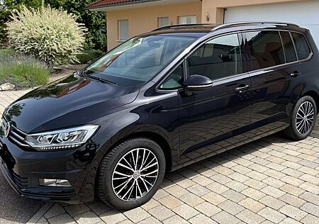 VW Touran Volkswagen 1.4 TSI DSG Comfortline BMT 7 Sitzer