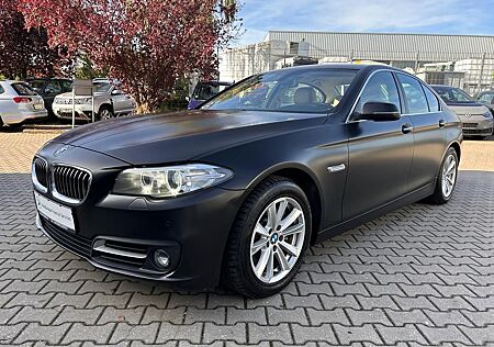 BMW 530d Aut xDrive Leder Matt Schwarz Foliert