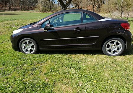 Peugeot 207 CC Black & White Edition 120 Black & Whi...