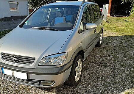 Opel Zafira 2.0 DTI 16V Elegance Elegance