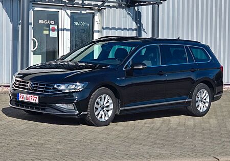VW Passat Variant Volkswagen Passat 2.0 TDI/R-LINE/NAVI/LED/KAMERA/ACC/AHK