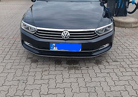 VW Passat Variant Volkswagen 2.0 TDI SCR Highline Variant ...