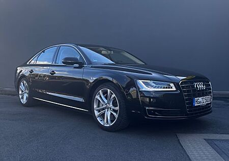 Audi A8 4.2 TDI tiptronic quattro -
