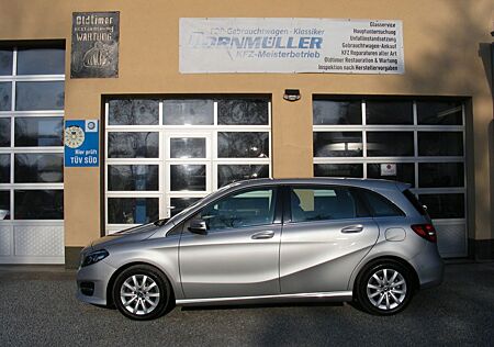 Mercedes-Benz B 180 CDI Style Automatik-Navi-Panoramadach