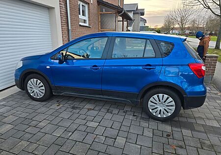 Suzuki SX4 S-Cross (SX4) S-Cross 1.6 Club 2WD Club