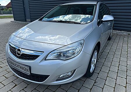 Opel Astra J Sports Tourer Selection Klima TÜV neu