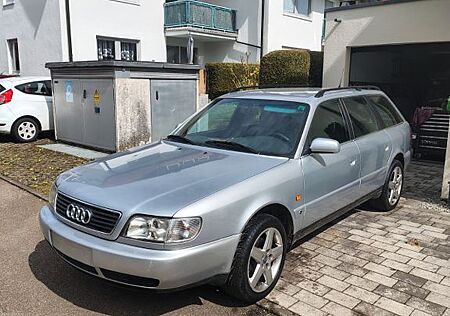 Audi A6 2.6 Avant quattro quattro
