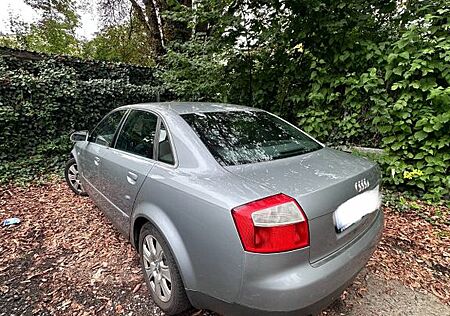 Audi A4 1.8 T - S4 S LINE