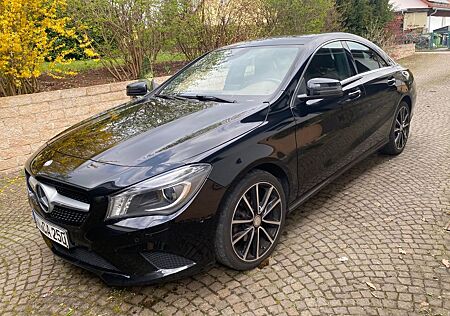 Mercedes-Benz CLA 220 CDI -