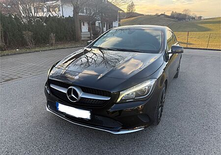 Mercedes-Benz CLA 180 Shooting Brake CLA 180 d Automatik