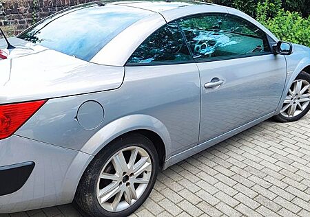Renault Megane Coupé-Cabriolet Luxe Privilege 2.0 16...