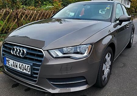 Audi A3 1.6 TDI Ambiente Sportback Ambiente