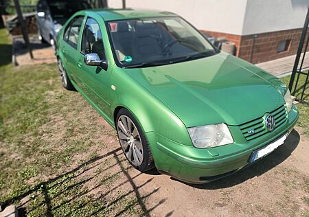 VW Bora Volkswagen 2.3 Highline Highline Liebhaberfahrzeug