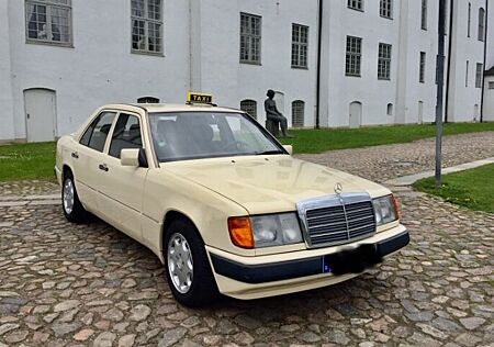 Mercedes-Benz 200 gebraucht kaufen Mercedes-Benz 200 200d w124 Taxi BO -Kraft Diesel