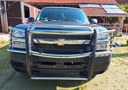 Chevrolet Silverado 2500HD Duramax 6,6l Diesel TÜV NEU