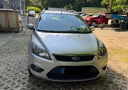 Ford Focus 1,6 Silver Magic Turnier Silver Magic