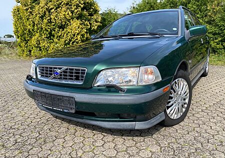 Volvo V40 1,8L 16V /Klima /SHD /TÜV / ANHÄNKERKUPPLUNG