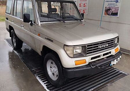 Toyota Land Cruiser 2.8 LJ79 5D *SEILWINDE*