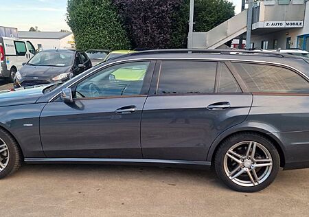 Mercedes-Benz E 220 E 220CDI BlueEfficient -AUTOMATIK-NAVI-PDC-