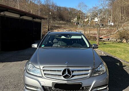 Mercedes-Benz C 180 T BlueEFFICIENCY TÜV NEU FACELIFT