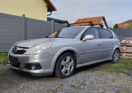 Opel Signum 2.2 Direct -