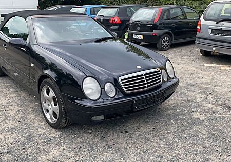 Mercedes-Benz 320 CLK CABRIO VOLLAUSSTATUNG SCHECKHEFT