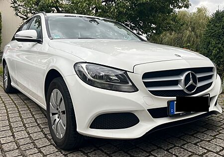 Mercedes-Benz C 220 d T - extra großer Diesel Tank - Kamera