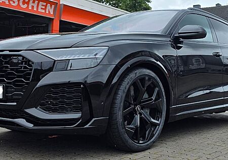 Audi RS Q8 RSQ8 TFSI quattro Black/HUD/305kmh/Keramik