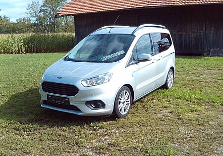 Ford Tourneo Courier Titanium