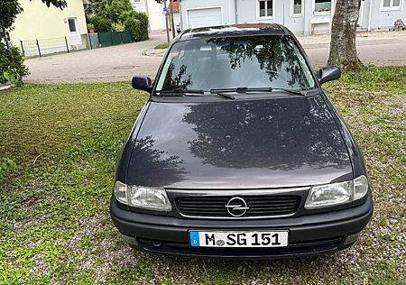 Opel Astra 1.6 GL GL
