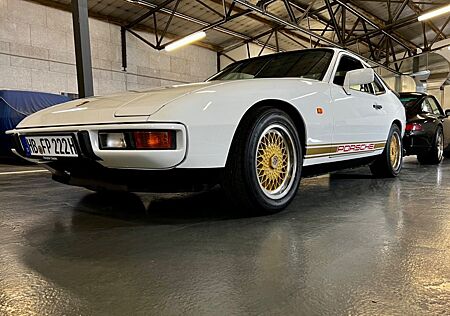 Porsche 924