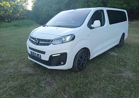 Opel Zafira Life 1.5 Diesel 88kW Rollstuhlrampe