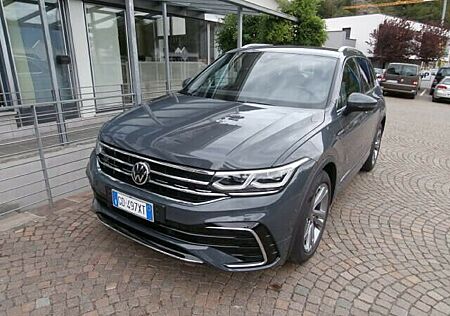 VW Tiguan Volkswagen 2.0 TDI SCR DSG 4MOTION R-Line