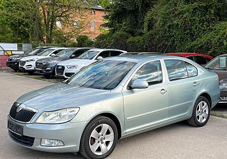 Skoda Octavia Lim. Elegance/1-Hand/HU-AU neu.