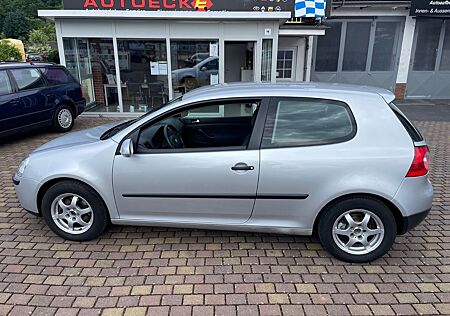 VW Golf Volkswagen V 1,6 Lim. Trendline RCD300 Klima