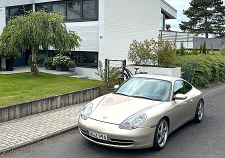 Porsche 996 C4 Coupe Schalter Bestzust. Platinmetallic