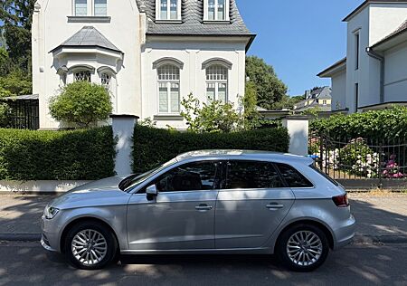 Audi A3 1.8 S-tronic Sportback mit Neuwagencharakter