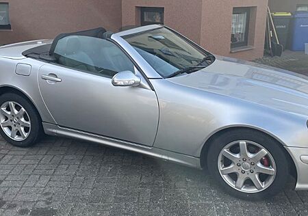 Mercedes-Benz SLK 200 Mercedes Cabrio TOP